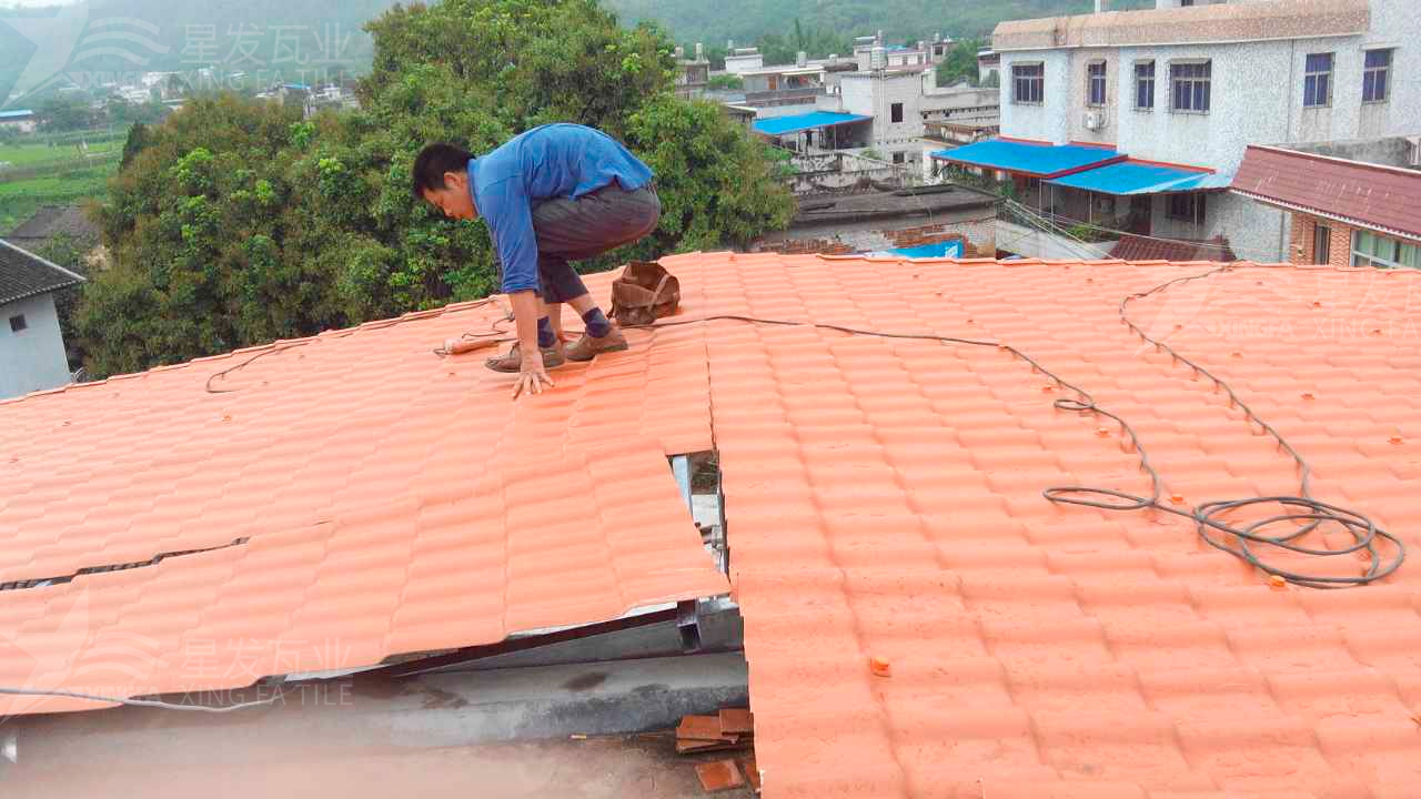 长沙屋顶铺设安装合成树脂瓦时，牢牢记住这3点，就不怕屋顶出问题！